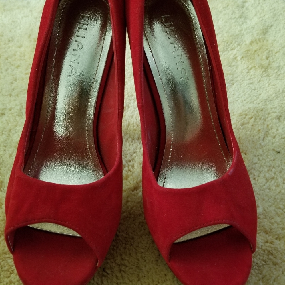 Platform Heels - Picture 2 of 5